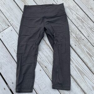 Lululemon size 10 black printed align capris